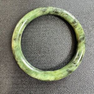 Green Nephrite Jade Bangle Bracelet